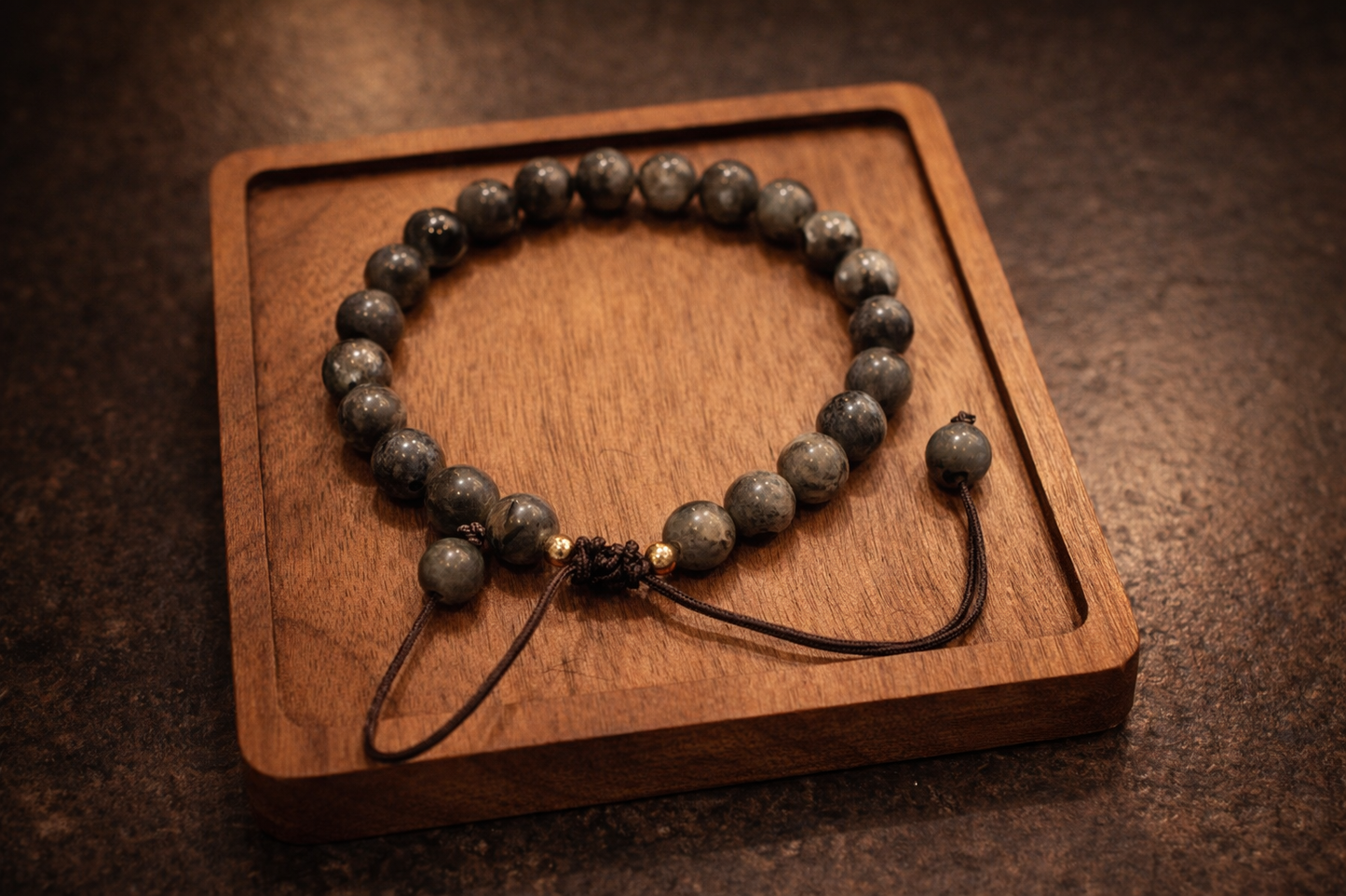 Handgeknüptes Edelsteinarmband mit verstellbarem Zugverschluss