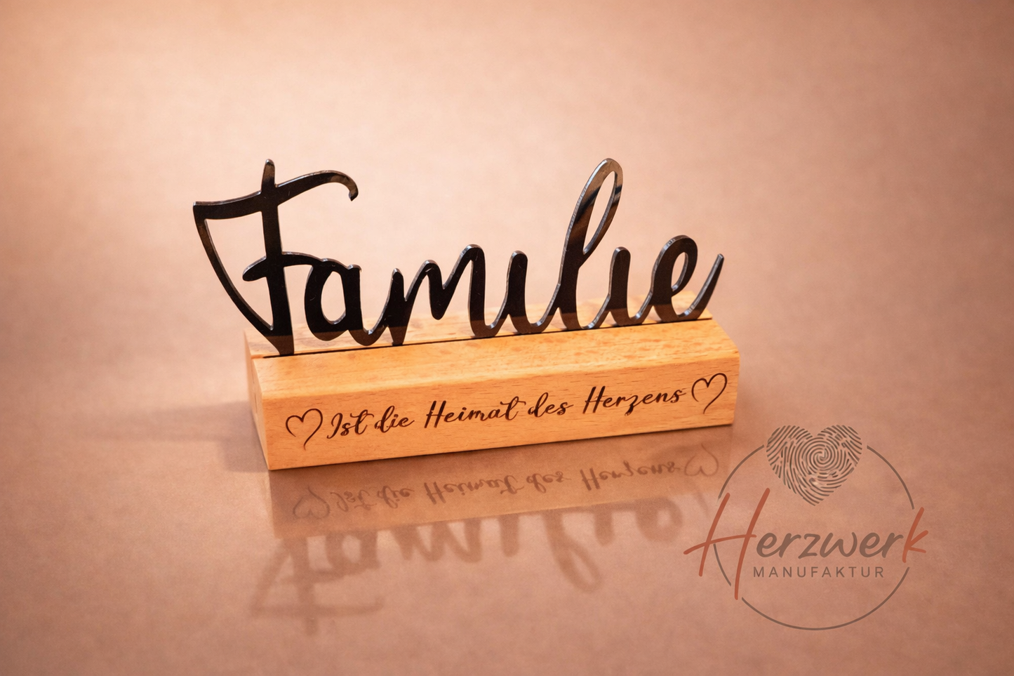Deko-Schriftzug „Familie – ist die Heimat des Herzens“ aus Holz & Acryl